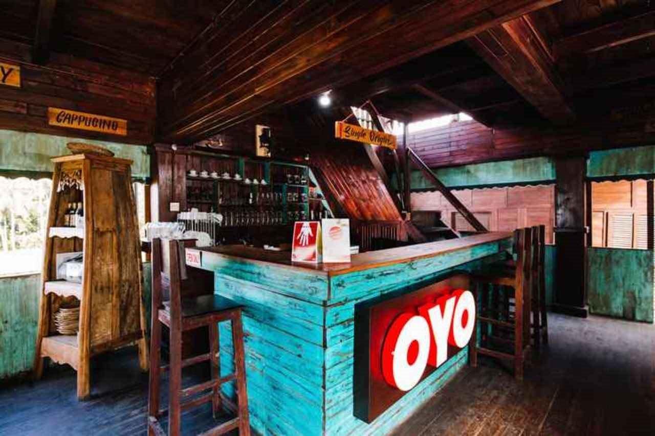 בניוואנגי Oyo 986 Authentic Osing Homestay מראה חיצוני תמונה